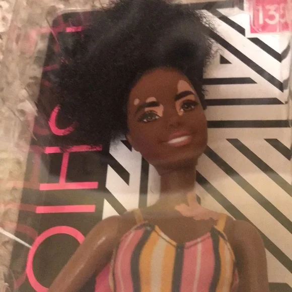 Fashionista Barbie - Picture 5 of 8